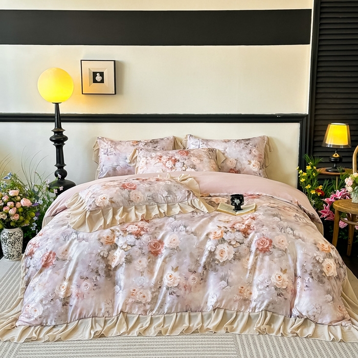 91家纺网 家纺一手货源 找家纺 首选家纺 2025新款法式花边玉锦缎数码印花四件套 法式-淡雅年华