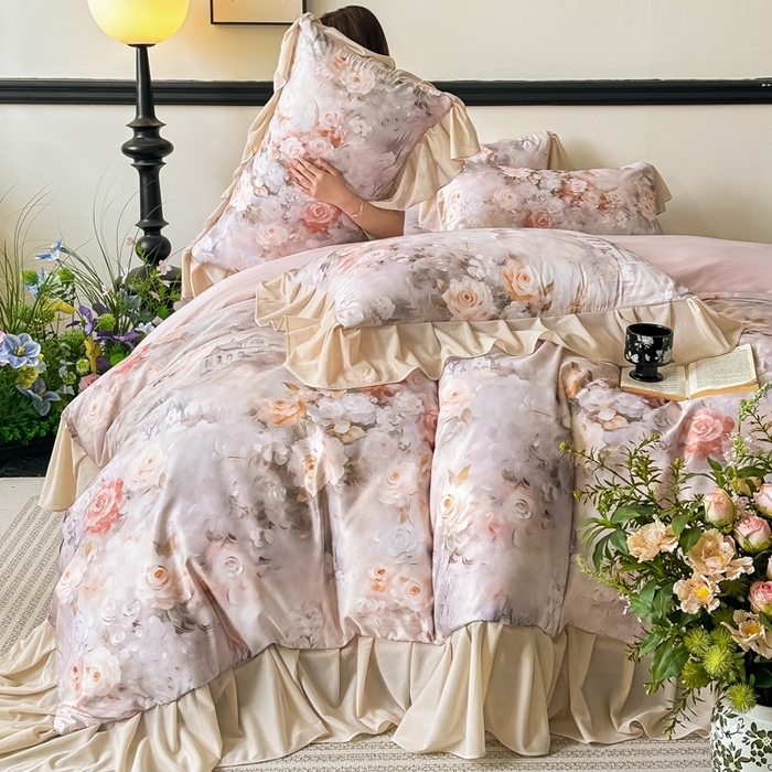 91家纺网 家纺一手货源 找家纺 首选家纺 2025新款法式花边玉锦缎数码印花四件套 法式-淡雅年华