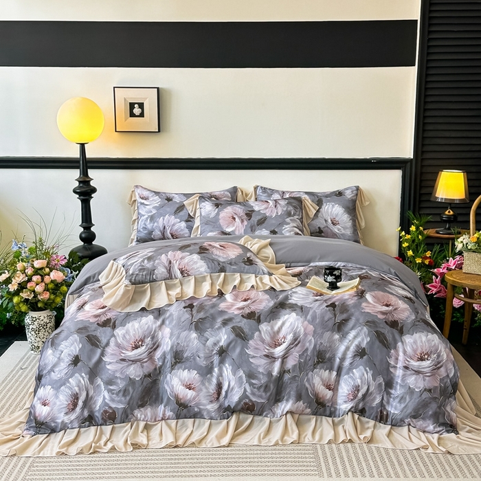 91家纺网 家纺一手货源 找家纺 首选家纺 2025新款法式花边玉锦缎数码印花四件套 法式-荷花