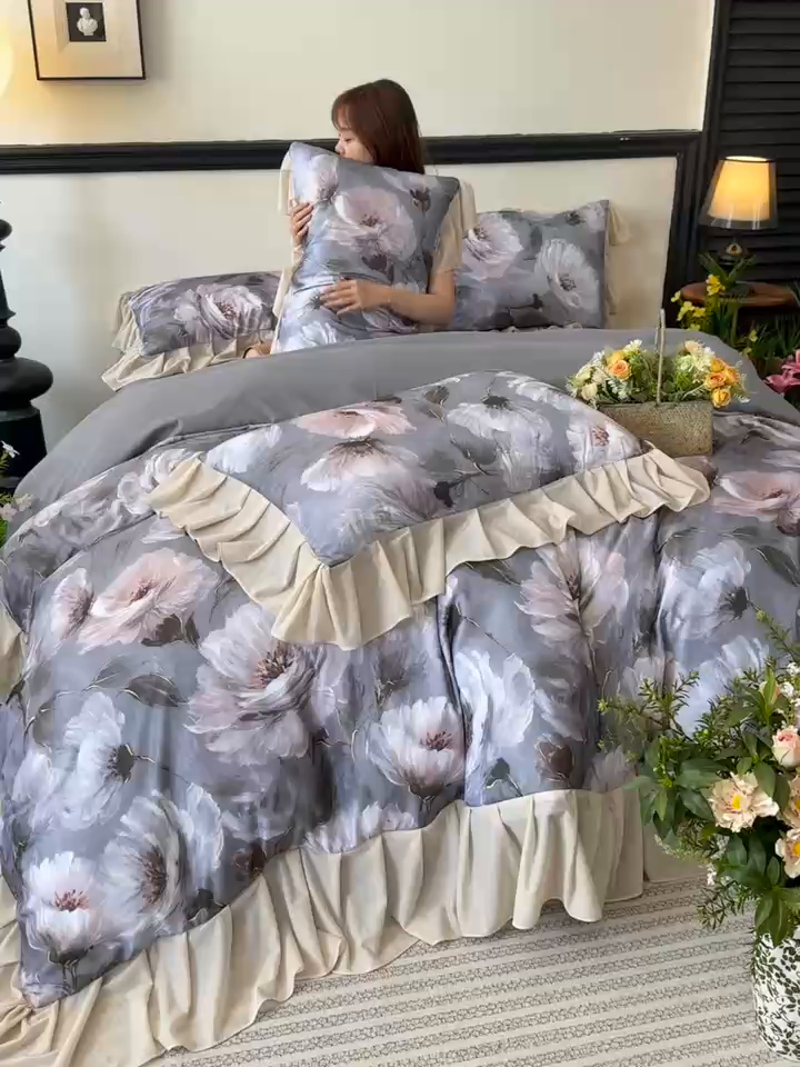 91家纺网 家纺一手货源 找家纺 首选家纺 2025新款法式花边玉锦缎数码印花四件套 法式-荷花