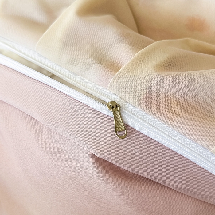 91家纺网 家纺一手货源 找家纺 首选家纺 2025新款法式花边玉锦缎数码印花四件套 法式-情人花朵