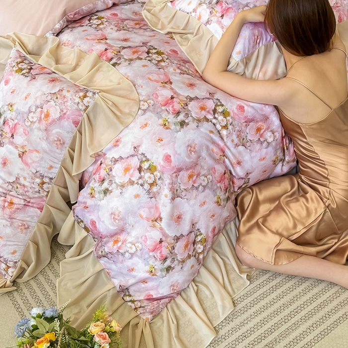 91家纺网 家纺一手货源 找家纺 首选家纺 2025新款法式花边玉锦缎数码印花四件套 法式-情人花朵