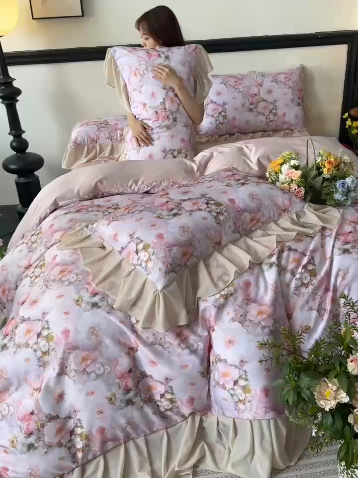 91家纺网 家纺一手货源 找家纺 首选家纺 2025新款法式花边玉锦缎数码印花四件套 法式-情人花朵