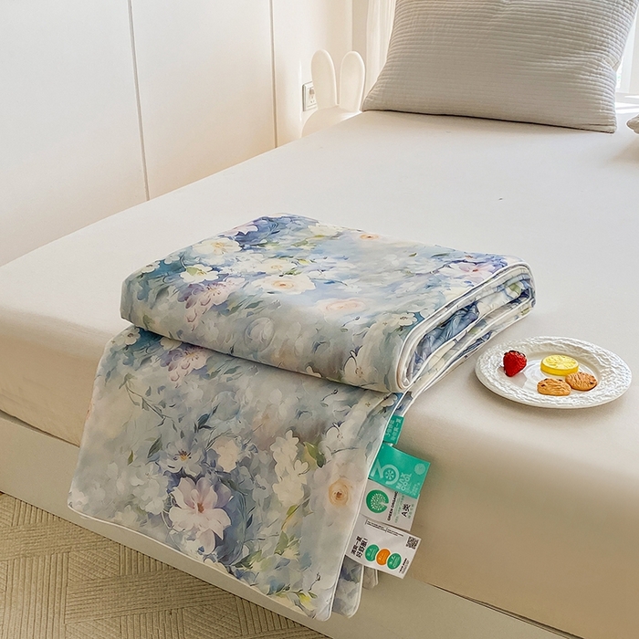 91家纺网 家纺一手货源 找家纺 梦莱斯2025新款印花夏被 艾维斯