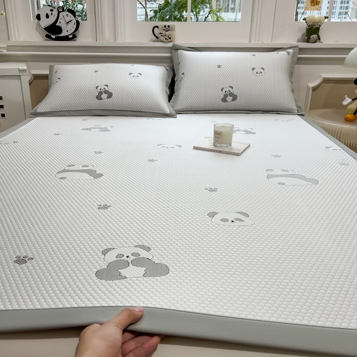 91家纺网 家纺一手货源 找家纺 席世家 2025新款A类凉感冰豆豆凉席-花卉卡通系列 呆萌熊猫