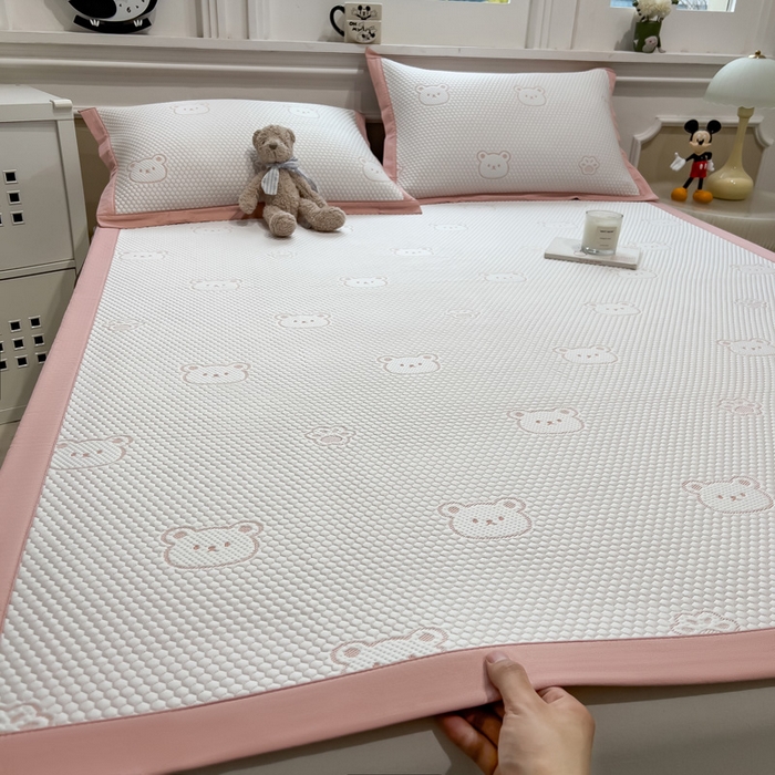 91家纺网 家纺一手货源 找家纺 席世家 2025新款A类凉感冰豆豆凉席-花卉卡通系列 小熊-粉