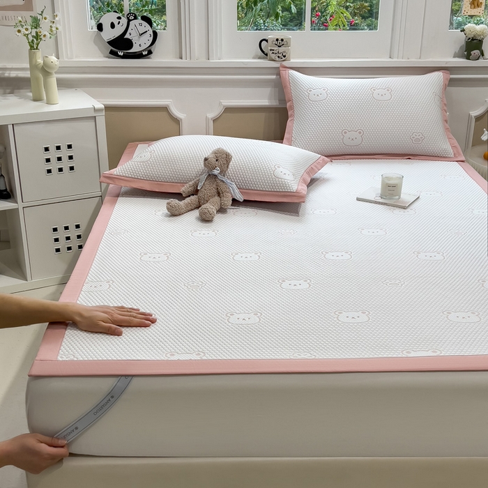 91家纺网 家纺一手货源 找家纺 席世家 2025新款A类凉感冰豆豆凉席-花卉卡通系列 小熊-粉