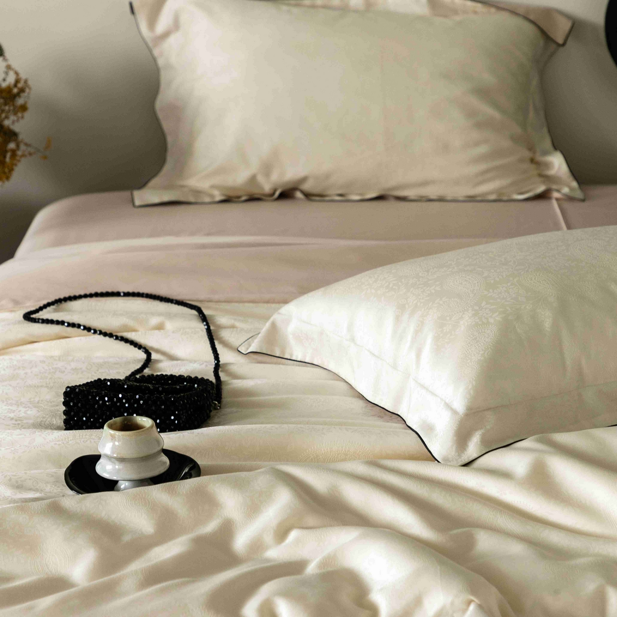 91家纺网 家纺一手货源 找家纺 涞澳家纺 2025新款60支天丝棉提花四件套 海瑟薇-明月白