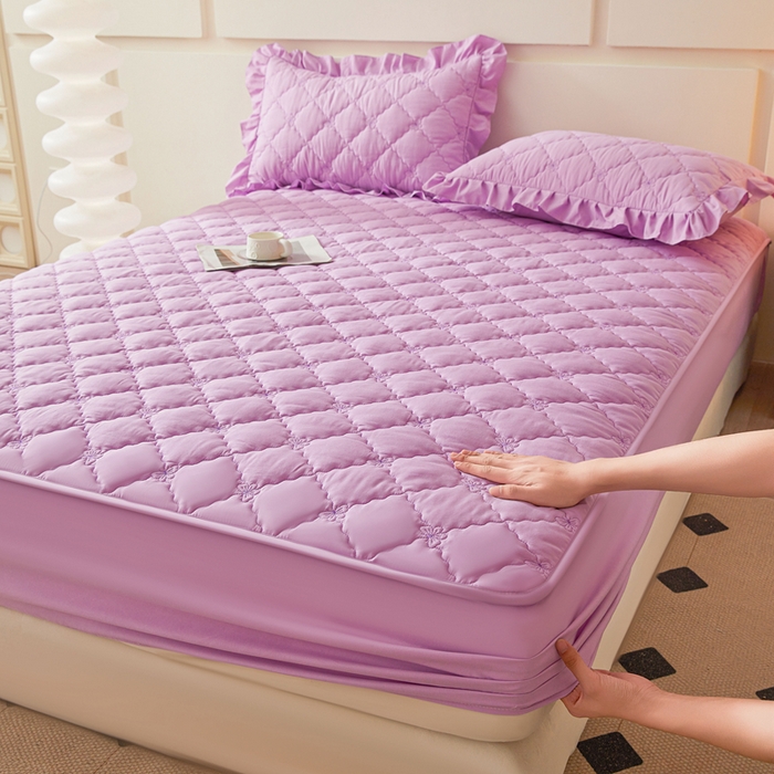 91家纺网 家纺一手货源 找家纺 怡源梦 2025新款蝶恋系列亲肤棉夹棉床笠 紫色