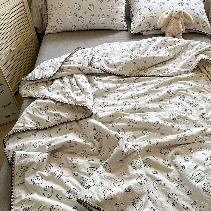 91家纺网 家纺一手货源 找家纺 星巴k家纺 2025新款春夏云感双层纱A类母婴级三角针夏被贝壳边夏凉被贝壳绣【可提供买家秀】 贝壳绣-猫咪恋人