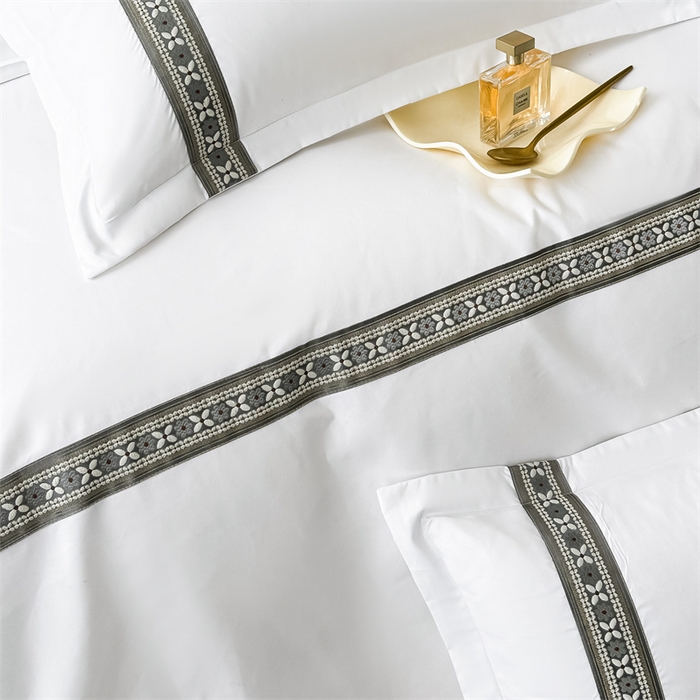 91家纺网 家纺一手货源 找家纺 梦庭帛美 2025新款宾馆刺绣四件套 幸运花-灰