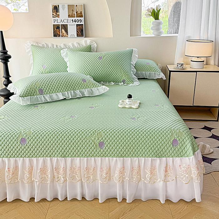 91家纺网 家纺一手货源 找家纺 提花大世界 2025新款A类PE乙纶冰丝凉感三色织550克冰豆豆凉席床裙软凉席 郁金香—PE绿