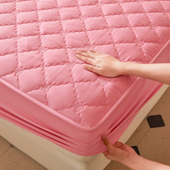 91家纺网 家纺一手货源 找家纺 怡源梦 2025新款蝶恋系列亲肤棉夹棉床笠 粉色