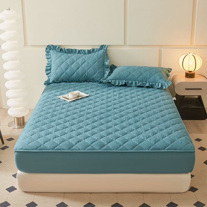 91家纺网 家纺一手货源 找家纺 怡源梦 2025新款蝶恋系列亲肤棉夹棉床笠 蓝色