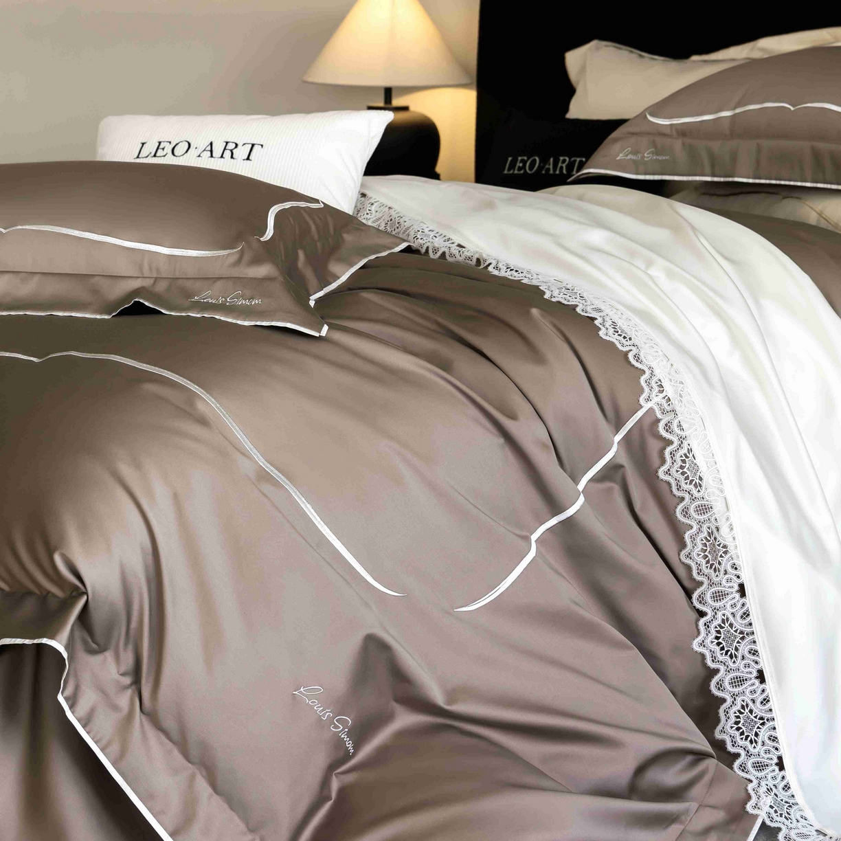 91家纺网 家纺一手货源 找家纺 涞澳家纺 2025新款80S全棉贡缎小蛮腰四件套-浅依 浅依-摩卡色