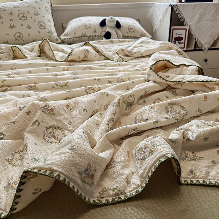 91家纺网 家纺一手货源 找家纺 星巴k家纺 2025新款春夏云感双层纱A类母婴级三角针夏被贝壳边夏凉被贝壳绣【可提供买家秀】 贝壳绣-兔子欢喜