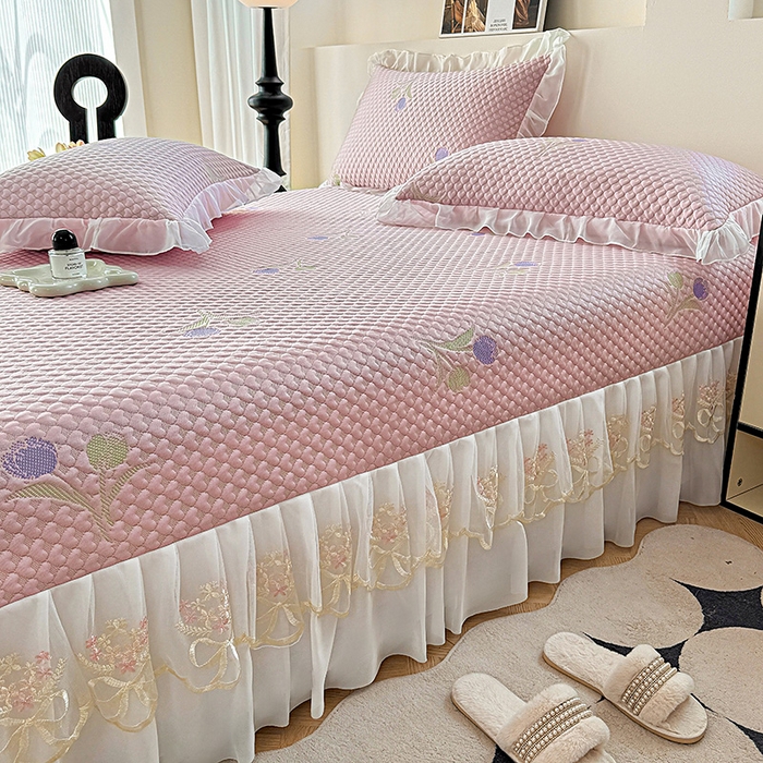 91家纺网 家纺一手货源 找家纺 （总）提花大世界 2025新款A类PE乙纶冰丝凉感三色织550克冰豆豆凉席床裙软凉席