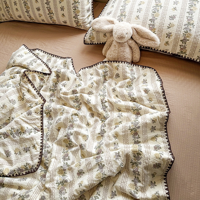 91家纺网 家纺一手货源 找家纺 星巴k家纺 2025新款春夏云感双层纱A类母婴级三角针夏被贝壳边夏凉被贝壳绣【可提供买家秀】 贝壳绣-玫瑰哒