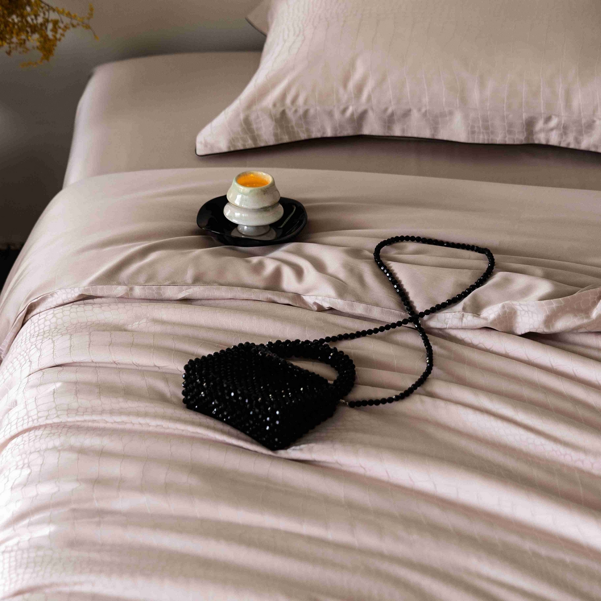 91家纺网 家纺一手货源 找家纺 涞澳家纺 2025新款60支天丝棉提花四件套 波曼-粉