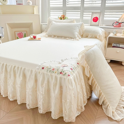 91家纺网 家纺一手货源 找家纺 （总）好儿喜家纺 2025新款繁花系列凉席床裙冰丝席床罩凉席韩式凉感豆豆凉席床盖四件套