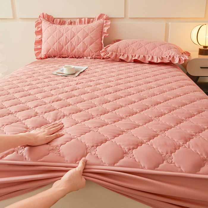 91家纺网 家纺一手货源 找家纺 怡源梦 2025新款蝶恋系列亲肤棉夹棉床笠 豆沙