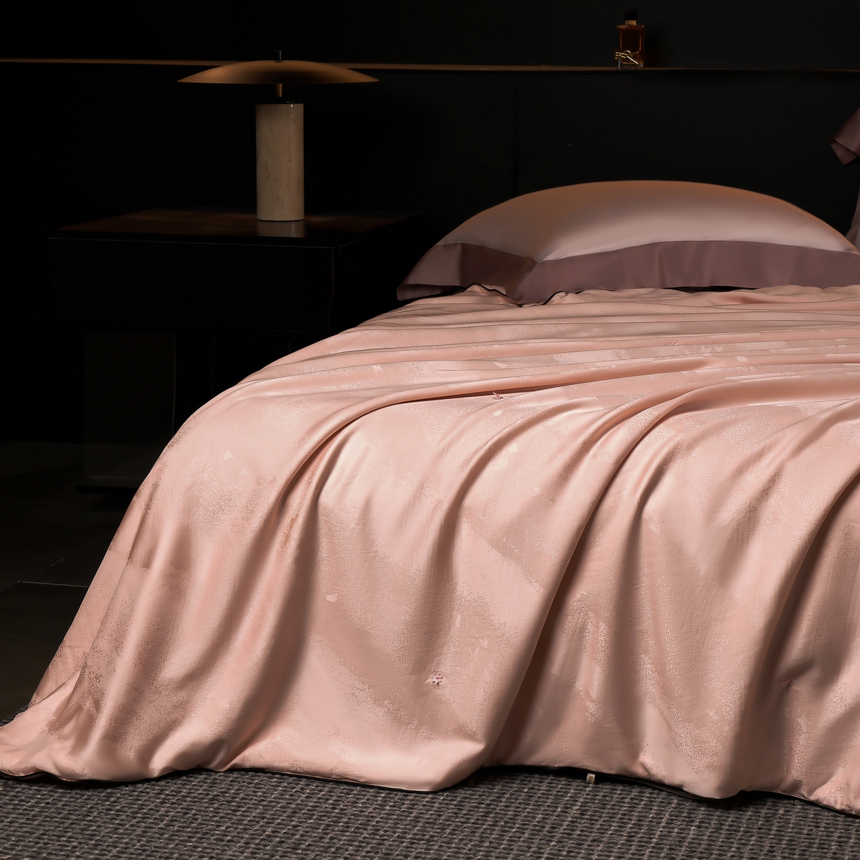 91家纺网 家纺一手货源 找家纺 2025新款太湖蚕丝被 彩云追蝶