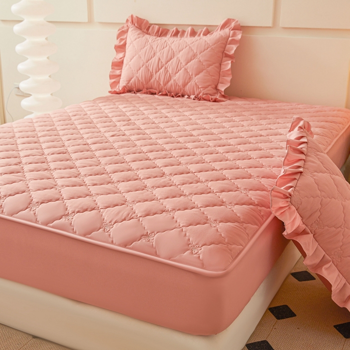 91家纺网 家纺一手货源 找家纺 怡源梦 2025新款蝶恋系列亲肤棉夹棉床笠 豆沙