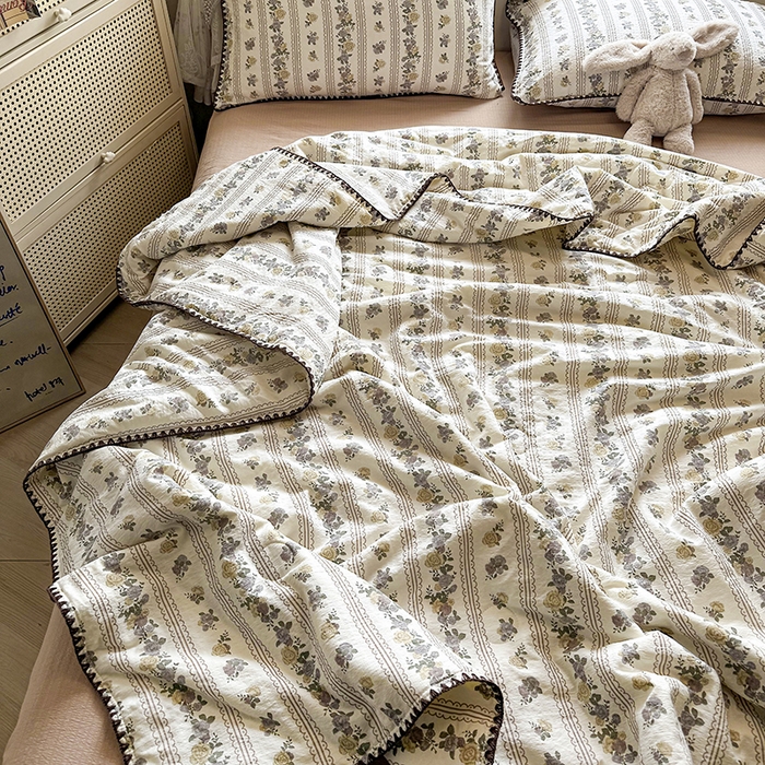 91家纺网 家纺一手货源 找家纺 星巴k家纺 2025新款春夏云感双层纱A类母婴级三角针夏被贝壳边夏凉被贝壳绣【可提供买家秀】 贝壳绣-玫瑰哒