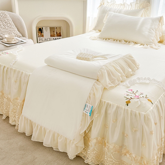 91家纺网 家纺一手货源 找家纺 （总）好儿喜家纺 2025新款春意浓系列凉席床裙冰丝席床罩凉席韩式凉感豆豆凉席床盖