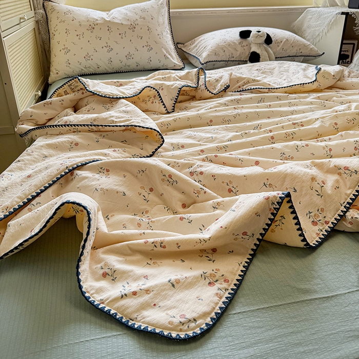 91家纺网 家纺一手货源 找家纺 星巴k家纺 2025新款春夏云感双层纱A类母婴级三角针夏被贝壳边夏凉被贝壳绣【可提供买家秀】 贝壳绣-小玫瑰