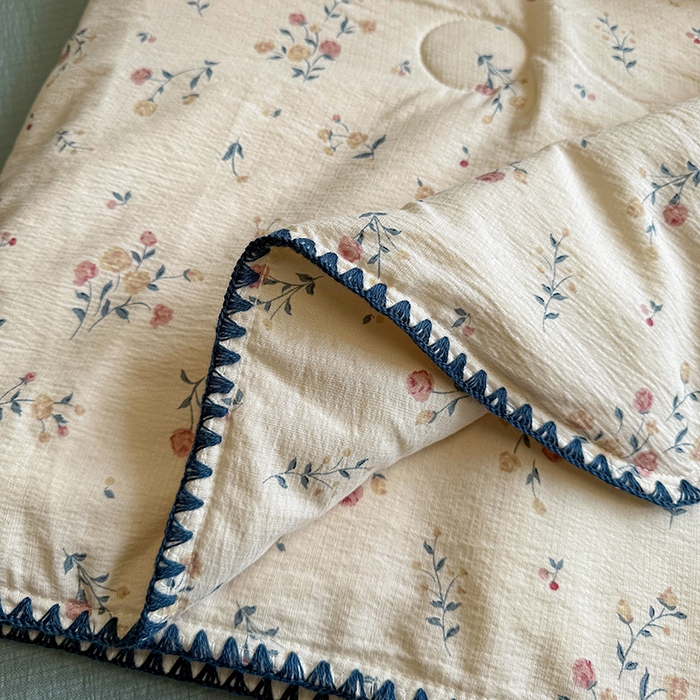 91家纺网 家纺一手货源 找家纺 星巴k家纺 2025新款春夏云感双层纱A类母婴级三角针夏被贝壳边夏凉被贝壳绣【可提供买家秀】 贝壳绣-小玫瑰