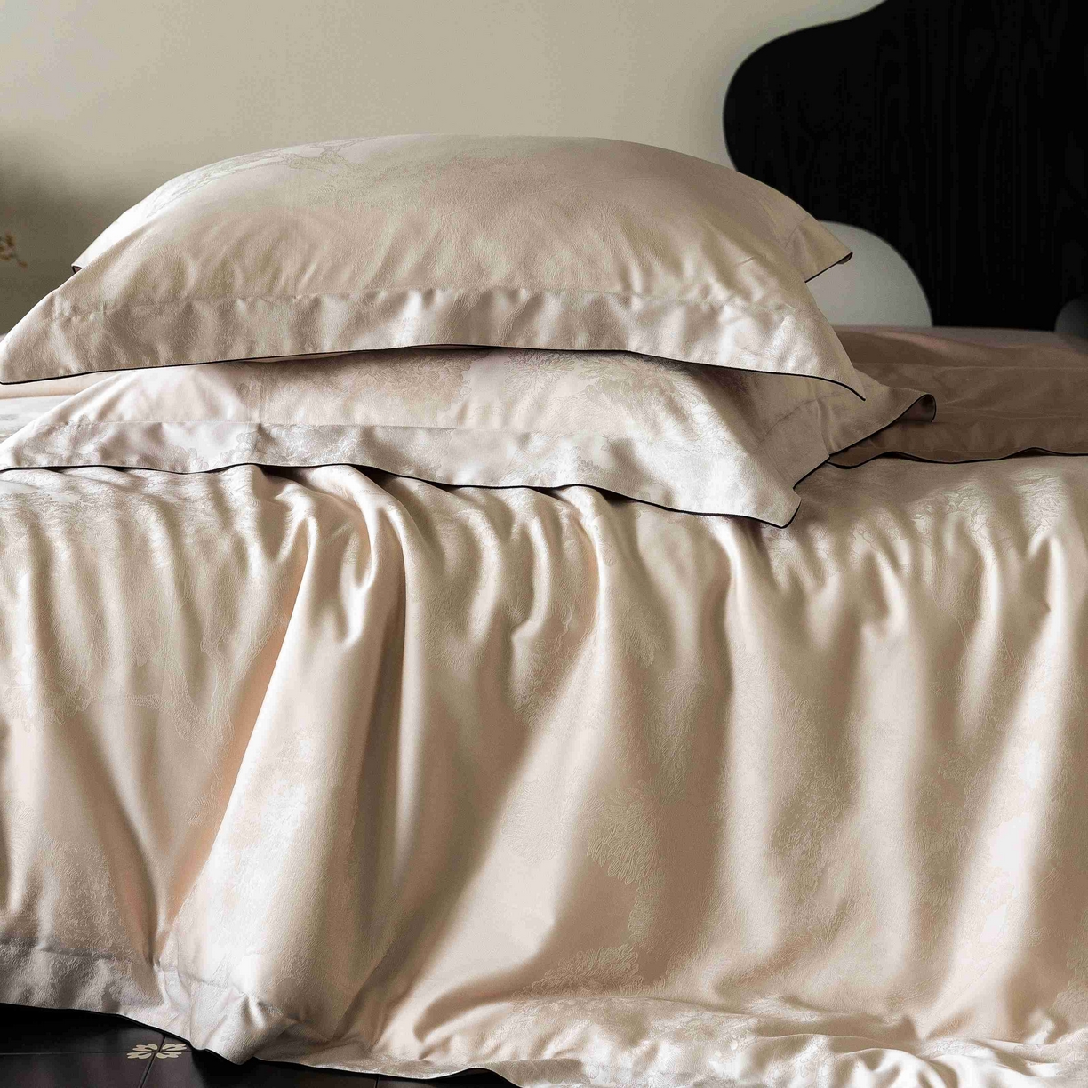 91家纺网 家纺一手货源 找家纺 涞澳家纺 2025新款60支天丝棉提花四件套 花砚-香槟