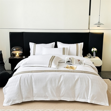 91家纺网 家纺一手货源 找家纺 （总）梦庭帛美 2025新款酒店布草段条刺绣飞边款四件套