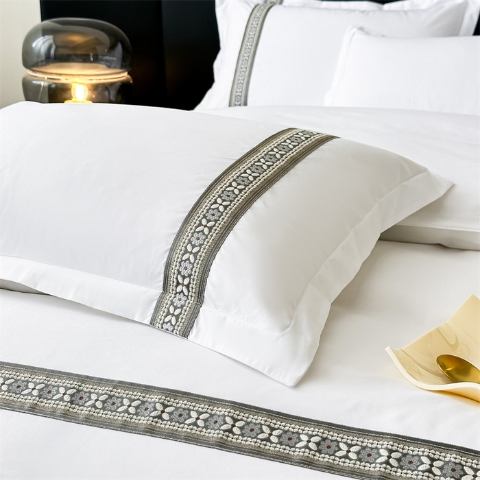 91家纺网 家纺一手货源 找家纺 梦庭帛美 2025新款宾馆刺绣四件套 幸运花-灰