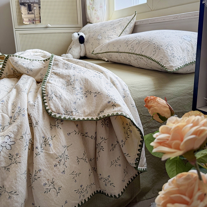 91家纺网 家纺一手货源 找家纺 星巴k家纺 2025新款春夏云感双层纱A类母婴级三角针夏被贝壳边夏凉被贝壳绣【可提供买家秀】 贝壳绣-森田小兔