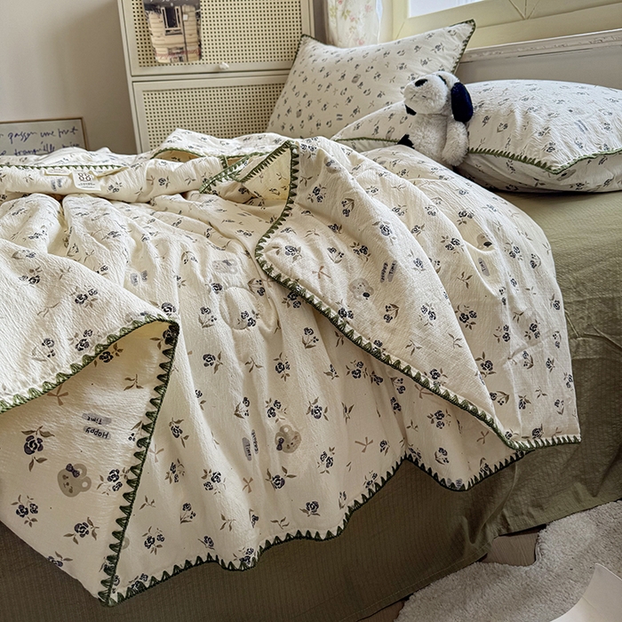 91家纺网 家纺一手货源 找家纺 星巴k家纺 2025新款春夏云感双层纱A类母婴级三角针夏被贝壳边夏凉被贝壳绣【可提供买家秀】 贝壳绣-风铃小熊