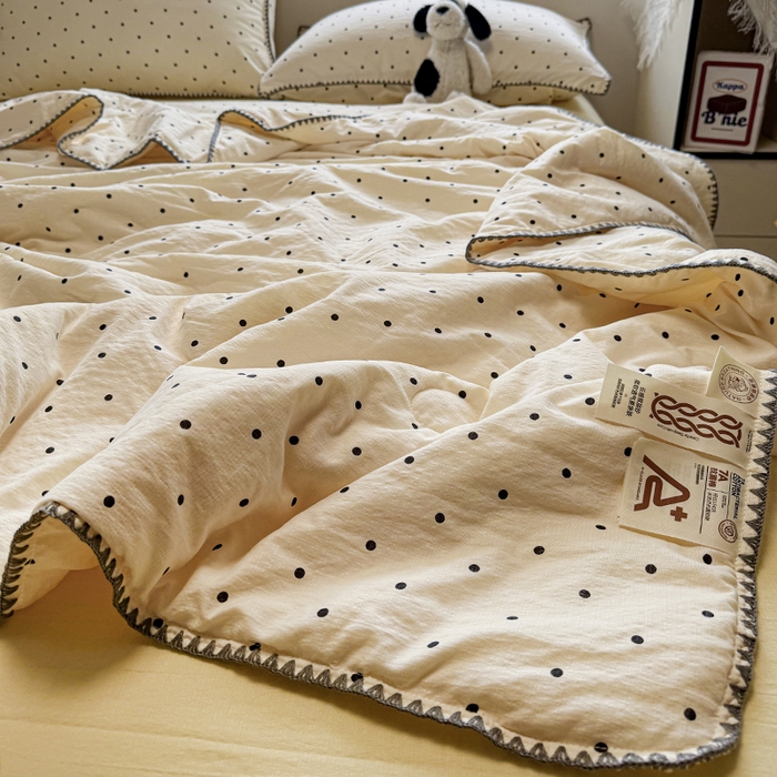 91家纺网 家纺一手货源 找家纺 （总）星巴k家纺 2025新款春夏云感双层纱A类母婴级三角针夏被贝壳边夏凉被贝壳绣【可提供买家秀】