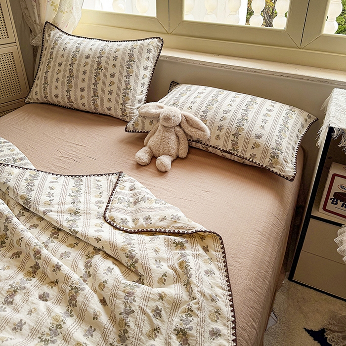 91家纺网 家纺一手货源 找家纺 星巴k家纺 2025新款春夏云感双层纱A类母婴级三角针夏被贝壳边夏凉被贝壳绣【可提供买家秀】 贝壳绣-玫瑰哒