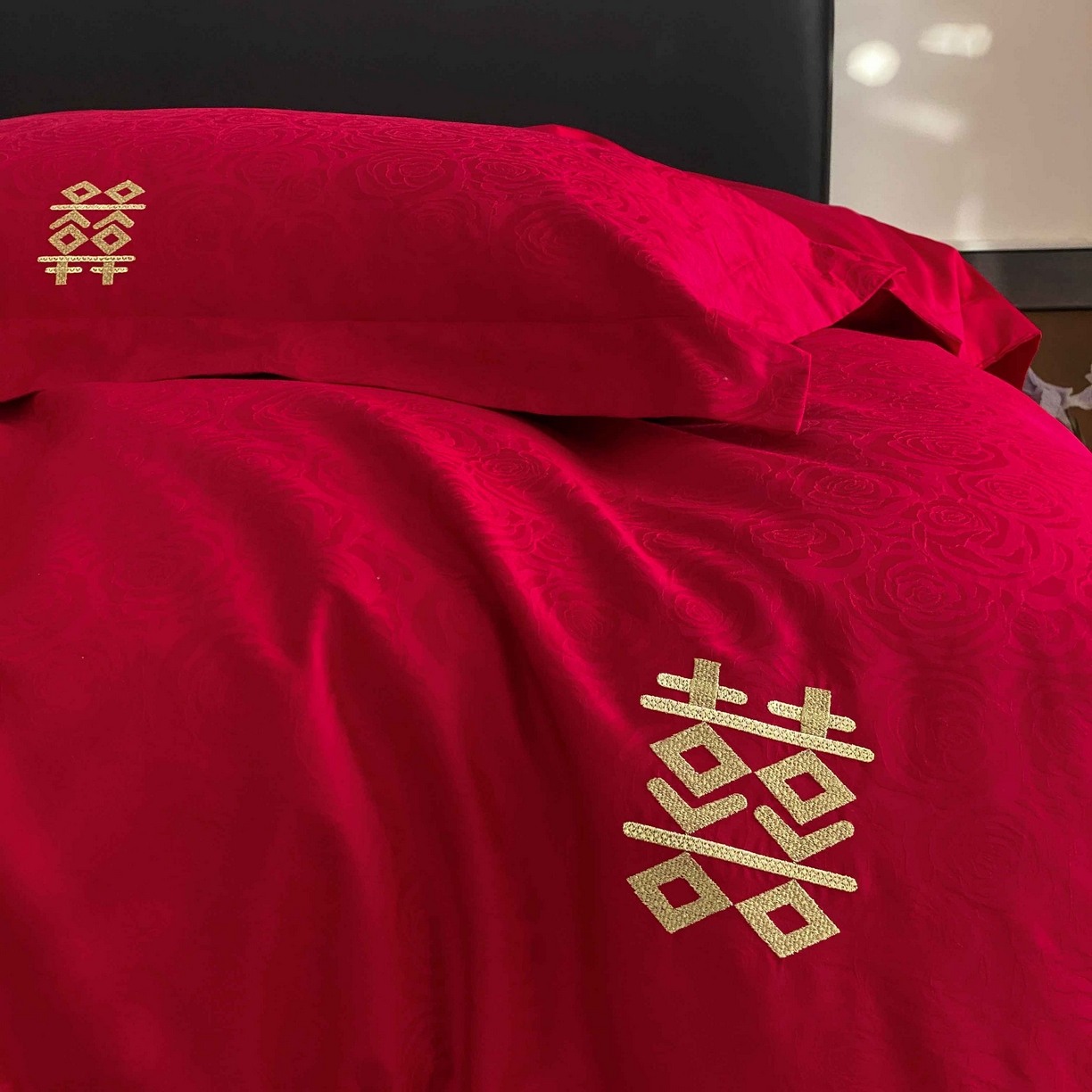 91家纺网 家纺一手货源 找家纺 涞澳家纺 2025新款婚庆款四件套 幸福花海