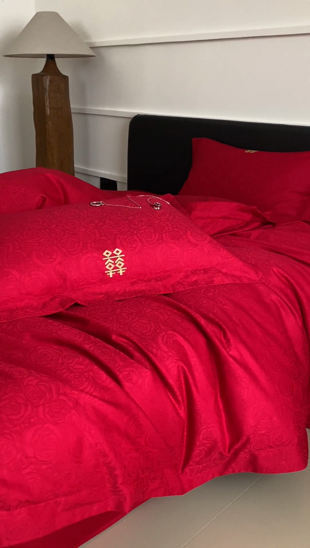 91家纺网 家纺一手货源 找家纺 涞澳家纺 2025新款婚庆款四件套 幸福花海