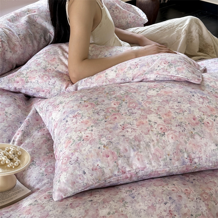 91家纺网 家纺一手货源 找家纺 窝米 2025春季新品全棉双层纱油画风花卉四件套系列（梦境花园、花研巧语） 梦境花园紫