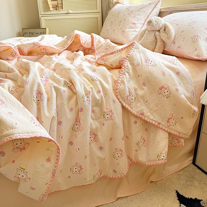 91家纺网 家纺一手货源 找家纺 星巴k家纺 2025新款春夏云感双层纱A类母婴级三角针夏被贝壳边夏凉被贝壳绣【可提供买家秀】 贝壳绣-小妹冰淇淋