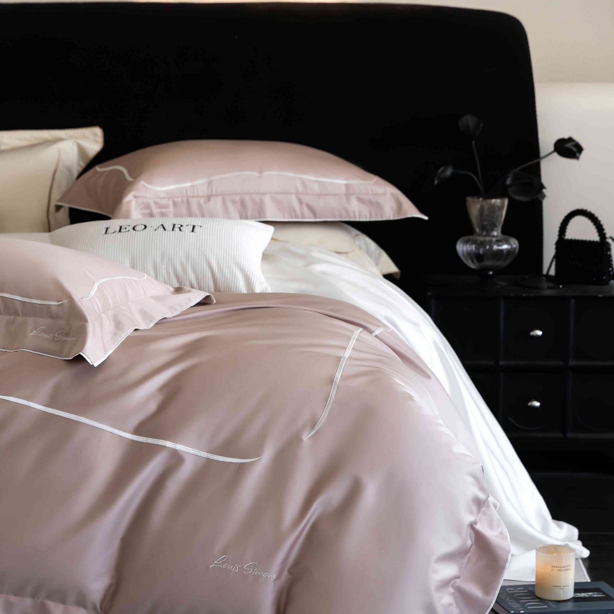 91家纺网 家纺一手货源 找家纺 涞澳家纺 2025新款80S全棉贡缎小蛮腰四件套-浅依 浅依-粉灰