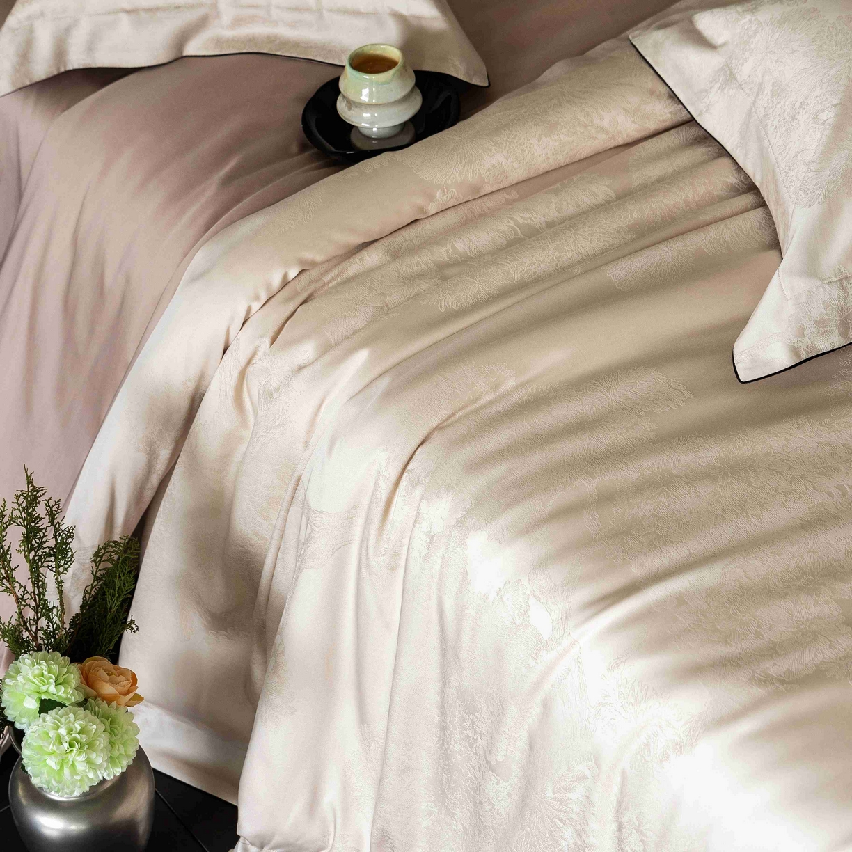 91家纺网 家纺一手货源 找家纺 涞澳家纺 2025新款60支天丝棉提花四件套 花砚-香槟