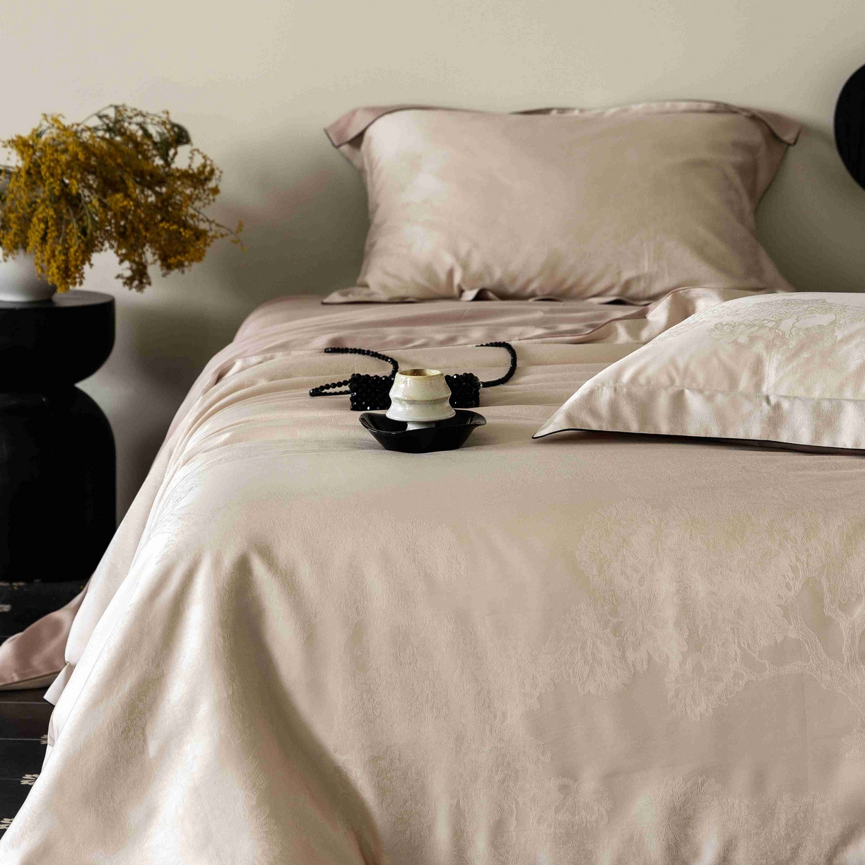 91家纺网 家纺一手货源 找家纺 涞澳家纺 2025新款60支天丝棉提花四件套 花砚-香槟