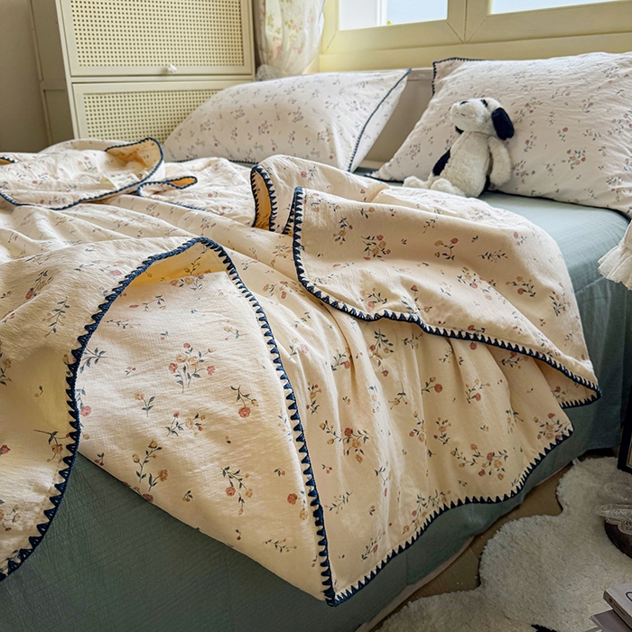 91家纺网 家纺一手货源 找家纺 星巴k家纺 2025新款春夏云感双层纱A类母婴级三角针夏被贝壳边夏凉被贝壳绣【可提供买家秀】 贝壳绣-小玫瑰