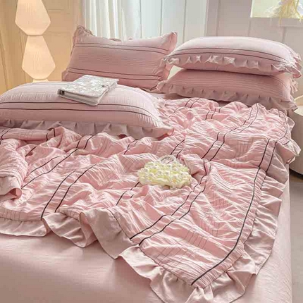 91家纺网 家纺一手货源 找家纺 满座家居 2025新款亲肤泡泡纱夏被四件套 豆沙粉