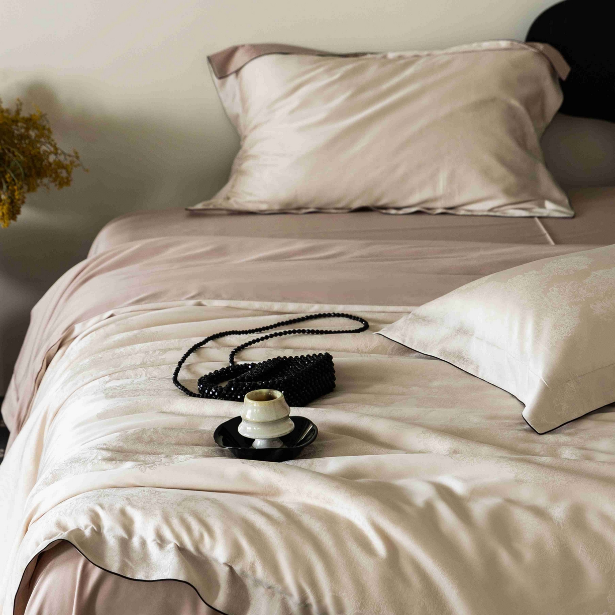 91家纺网 家纺一手货源 找家纺 涞澳家纺 2025新款60支天丝棉提花四件套 花砚-香槟