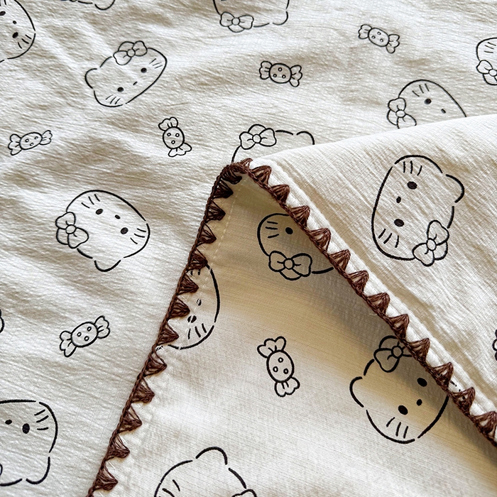 91家纺网 家纺一手货源 找家纺 星巴k家纺 2025新款春夏云感双层纱A类母婴级三角针夏被贝壳边夏凉被贝壳绣【可提供买家秀】 贝壳绣-猫咪恋人