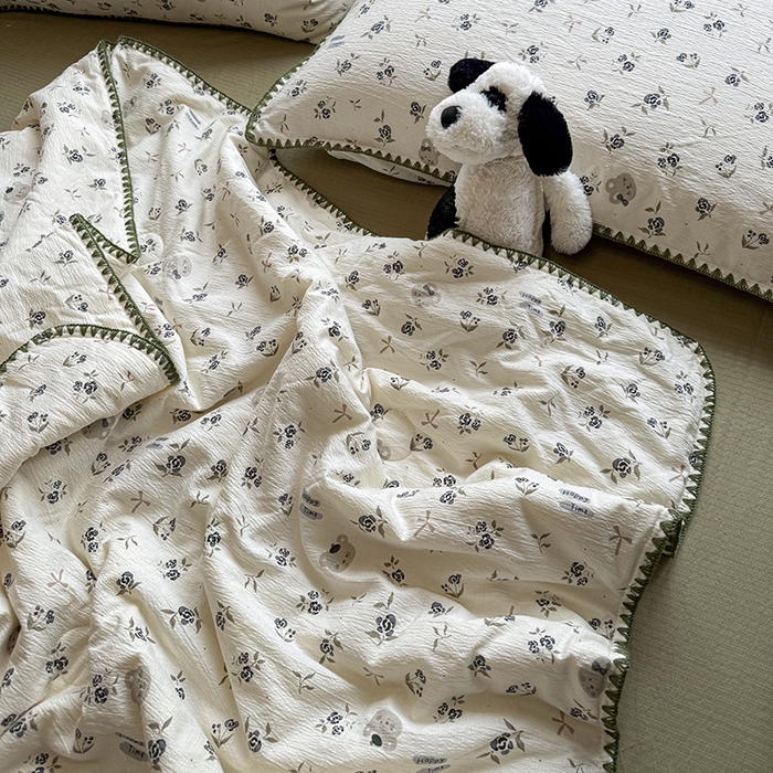 91家纺网 家纺一手货源 找家纺 星巴k家纺 2025新款春夏云感双层纱A类母婴级三角针夏被贝壳边夏凉被贝壳绣【可提供买家秀】 贝壳绣-风铃小熊